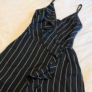 Black / white Romper!